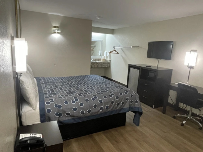 Royal Inn Motel