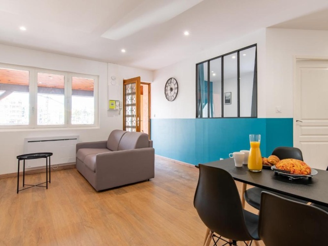1 Bedroom Apartment