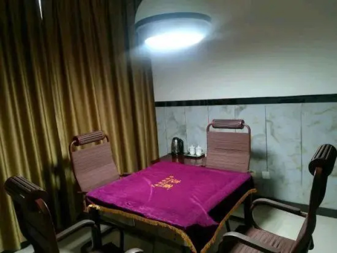 Delong Hotel