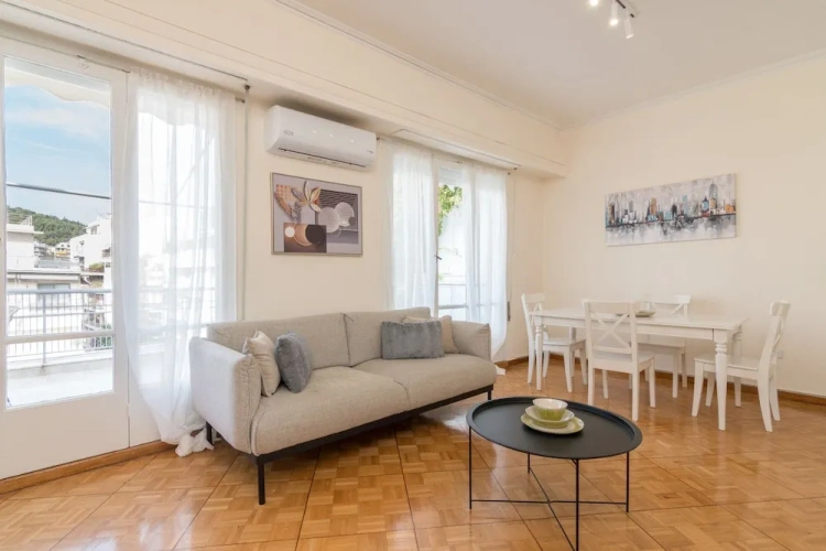 Luxury Apartment with balcony
