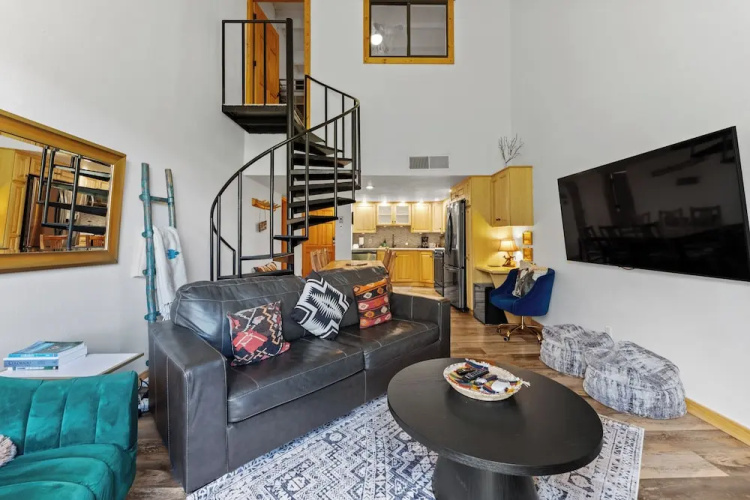 Summit House East #313