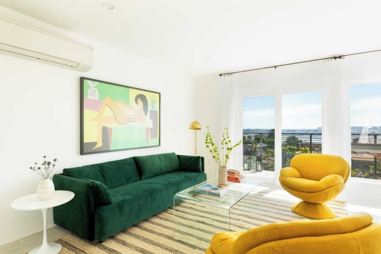 2 Bedrooms Apartment