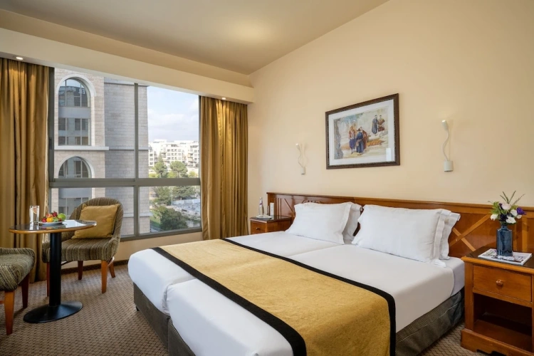 Superior Double room with balcony and with city view