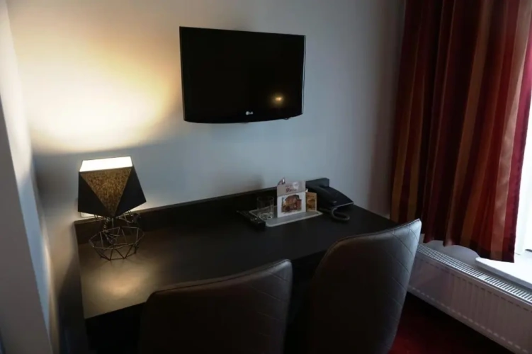 Classic Single room with view