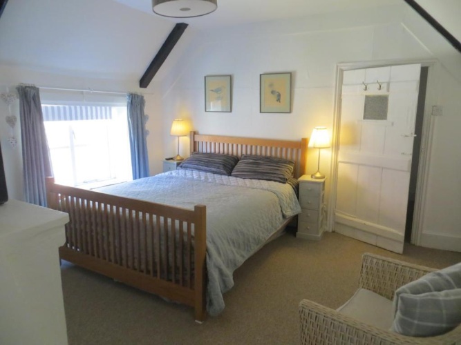 2 Bedrooms Cottage