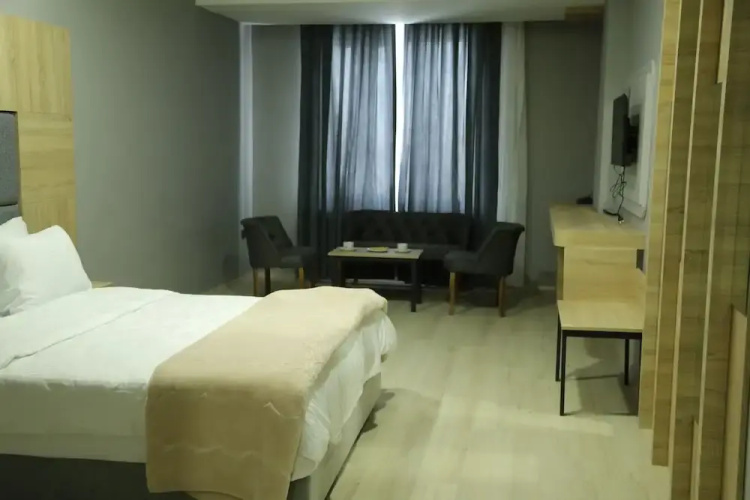 Bayraktepe Snow Hotel