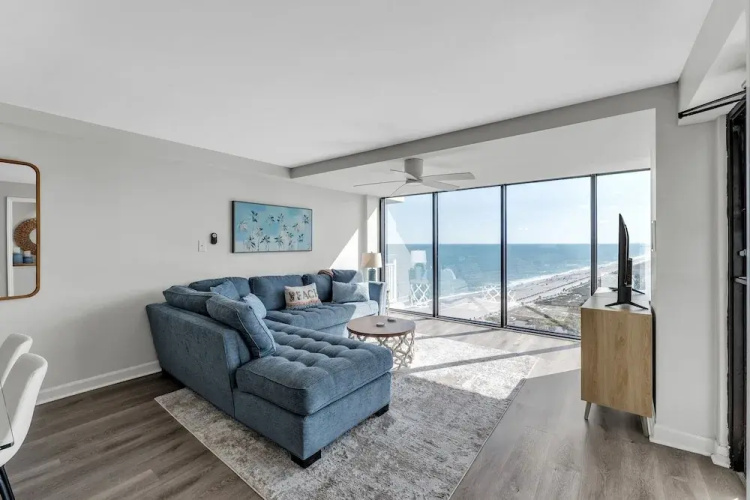 Oceanfront Gem Pool, Balcony, Modern Touch 3 Bedroom Condo
