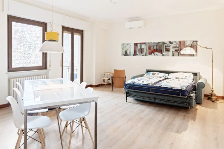 2 Bedrooms Apartment