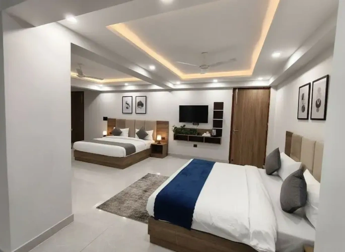 Standard Quadruple Family room