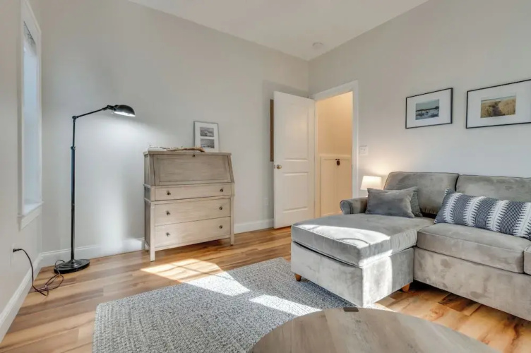 Stylish Arundel Cottage, 6 Mi to Dock Square!