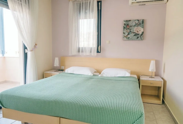 1 Bedroom Apartment with balcony and with mountain view