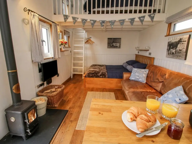 Shepherds Cabin at Titterstone