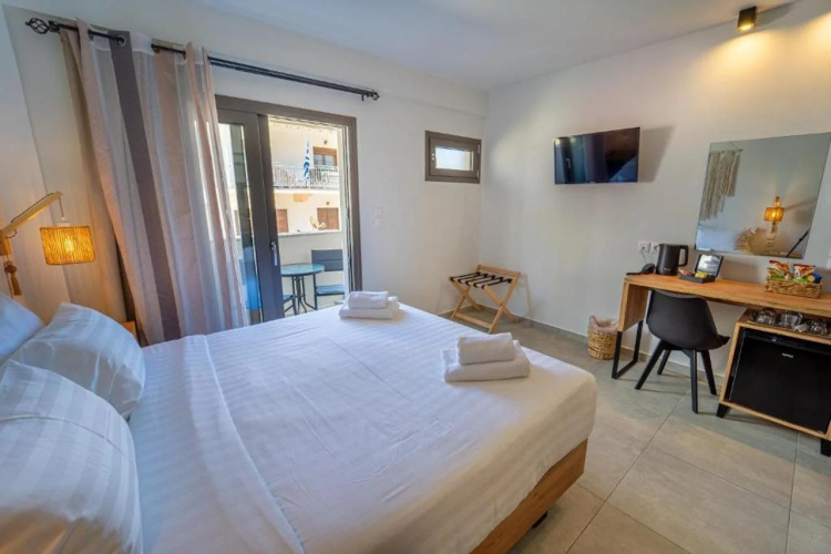 Niso Skiathos