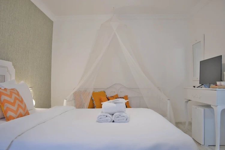 Deluxe Double room with city view