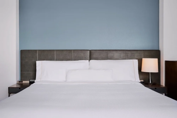 1 Bedroom Suite