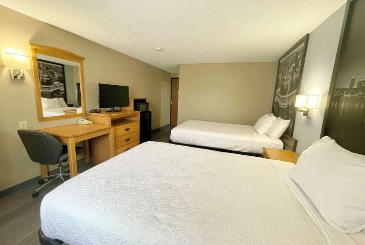 Super 8 Motel - St. Clair