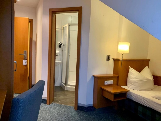 Standard Single room