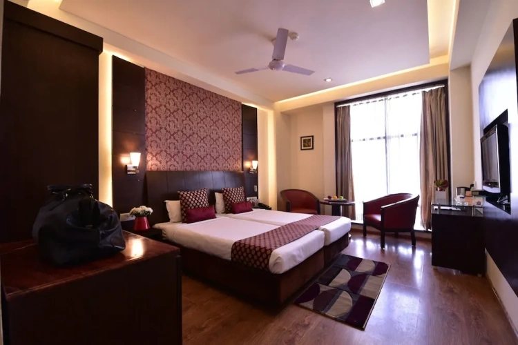1 Bedroom Executive Double room with city view