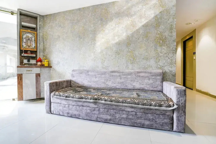 Fabhotel Grey Sky