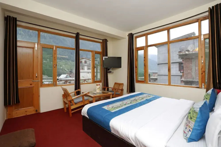 OYO 5698 The Destination Manali