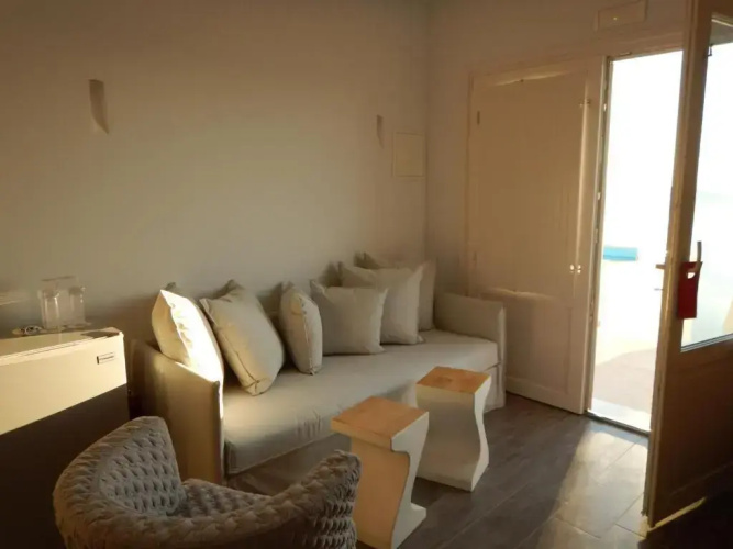 OMMA Santorini