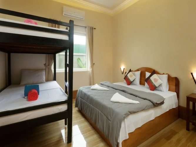 Deluxe Twin room with balcony