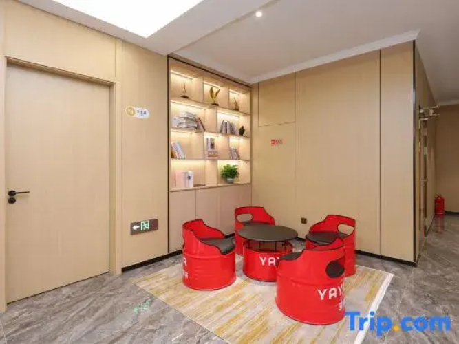 Yayue Hotel