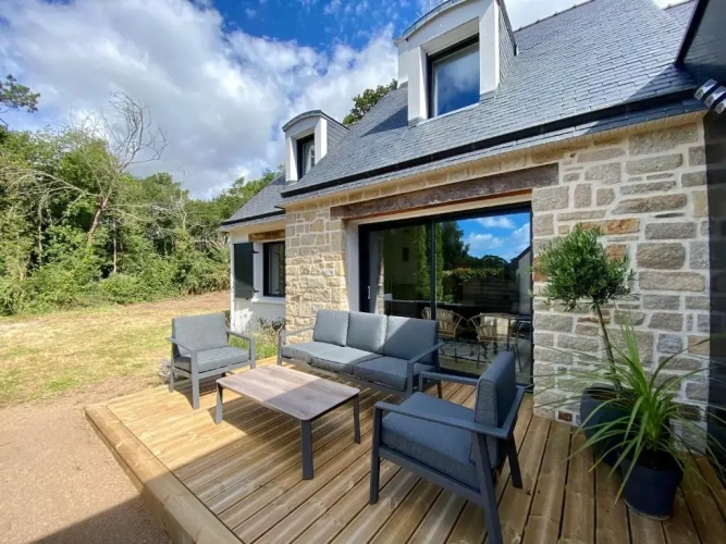 4 Bedrooms Cottage