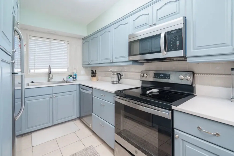 Sea La Vie Oceanfront Condo With Balcony