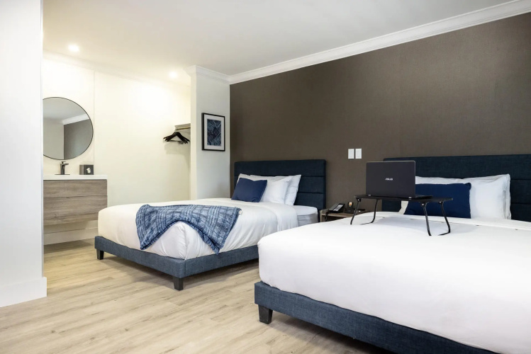 WAFER 450 Hotel