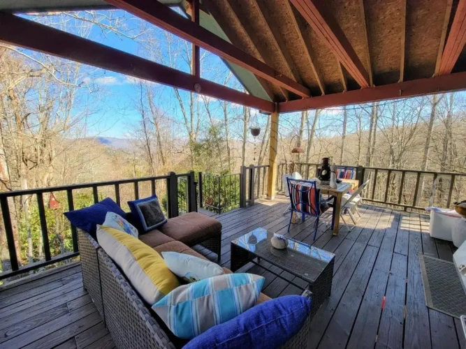 4 Bedrooms Cottage