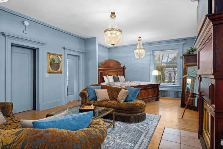 Suite with balcony