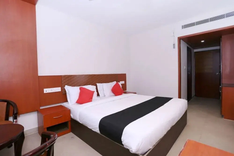 The South Gate by OYO Rooms