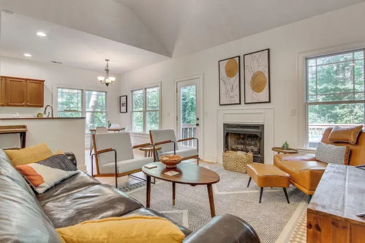 4 Bedrooms Cottage