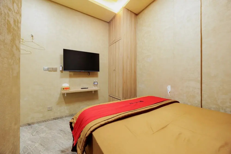 RedDoorz Plus Syariah @ Tiban Centre Batam