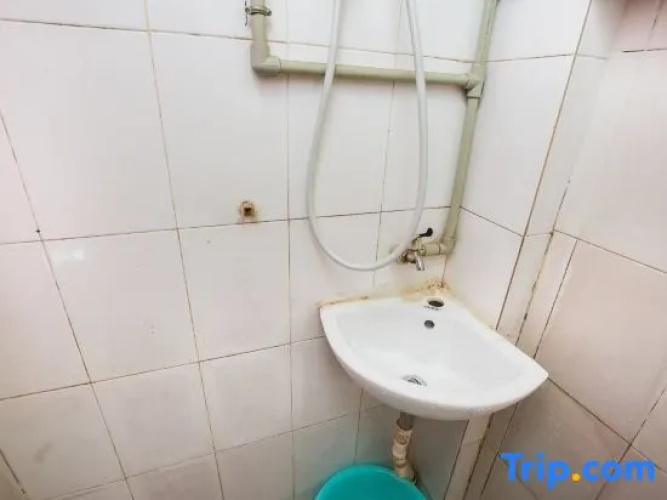 Jixiang Apartment