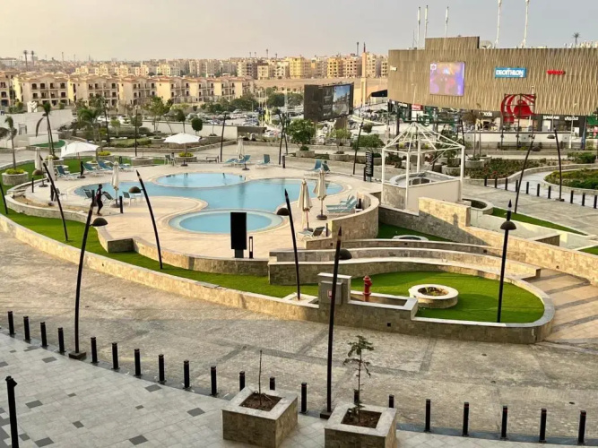 Luxury hotel apartment with pools in front AUC
