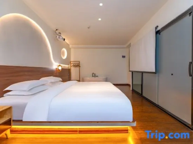 Standard Double room with balcony and with view