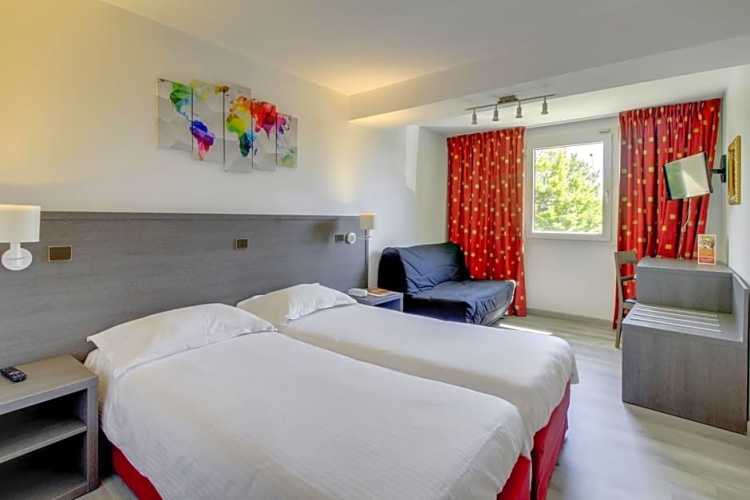Standard Double room with view