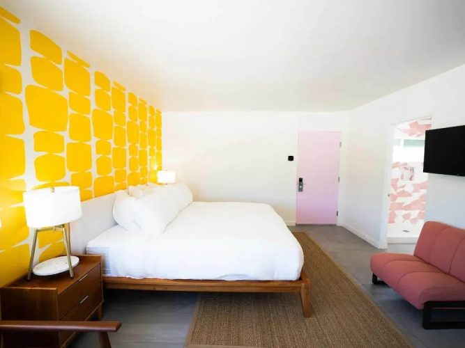 Superior Room, 1 King Bed With Sofa Bed, Kitchen, Pool View
