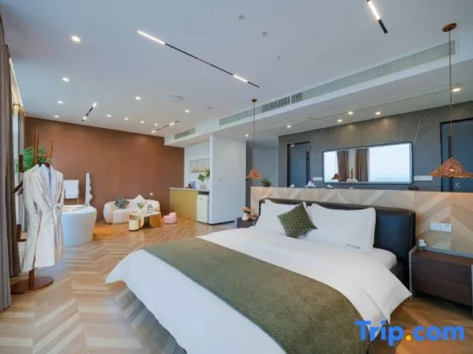 Luxury Suite