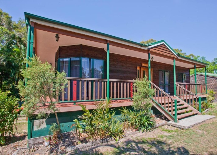 4 Bedrooms Cottage