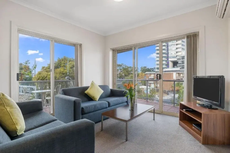 2 Bedrooms Apartment