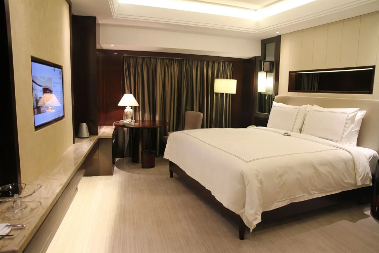Pavilion Century Tower Hotel