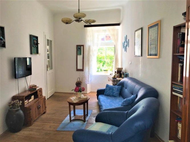 2 Bedrooms Cottage
