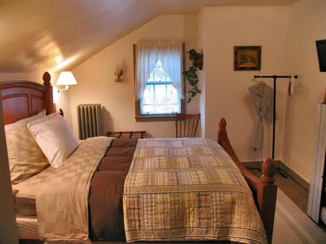 Borland House Inn