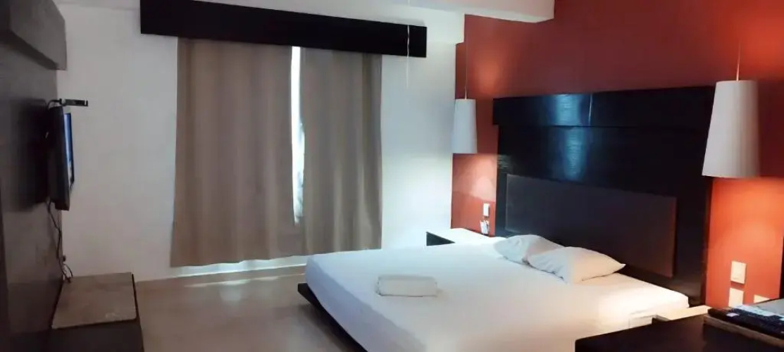 Blvd Hotel