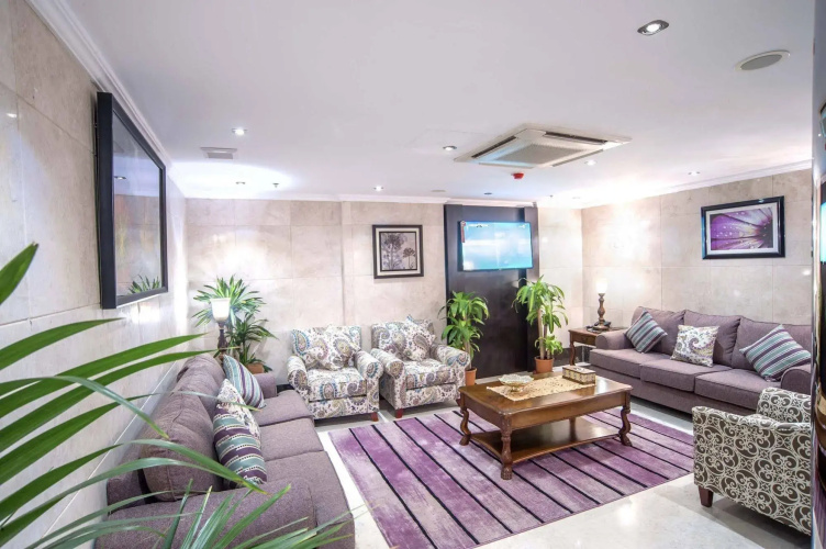 Al Ezzah Palace Hotel Suites