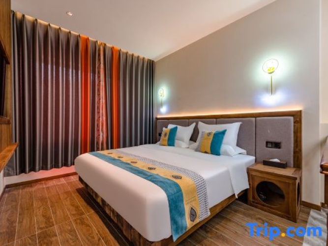 2 Bedrooms Suite with view