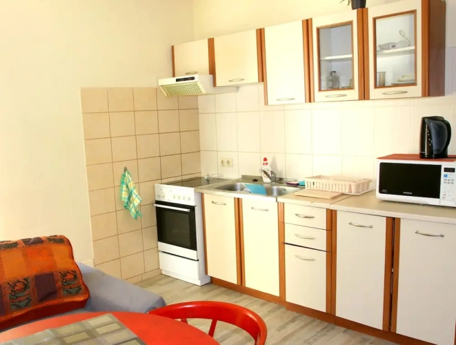 Apartment with garden view
